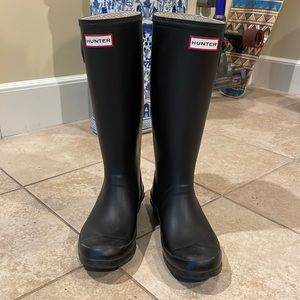 Hunter ‘Huntress’ Wide Leg Boots